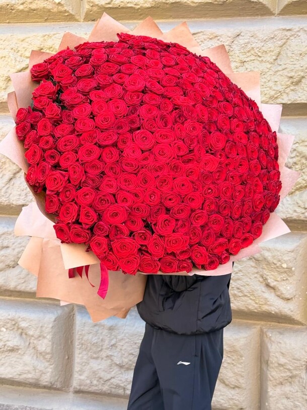 Красные розы, артикул F1445622 - 86173 рублей, доставка по городу. Flawery - доставка цветов