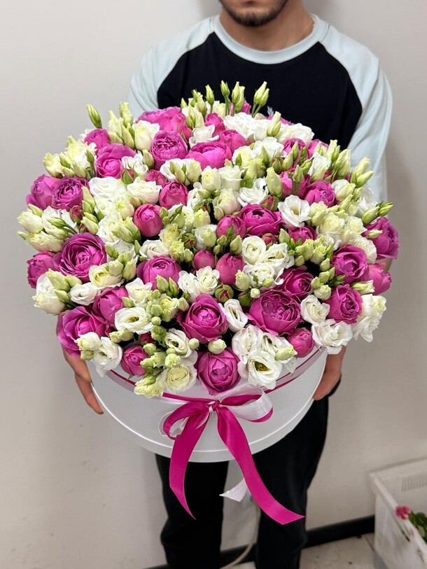 Цветы в коробке, артикул F1445819 - 38585 рублей, доставка по городу. Flawery - доставка цветов