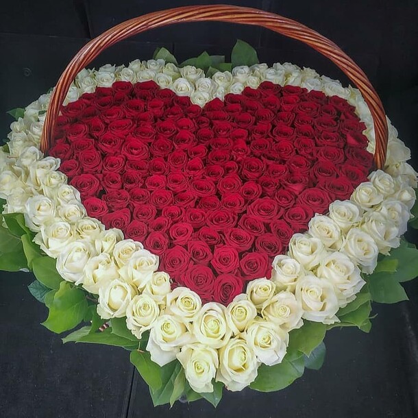 Сердце в корзину, артикул F49182 - 155353 рублей, доставка по городу. Flawery - доставка цветов