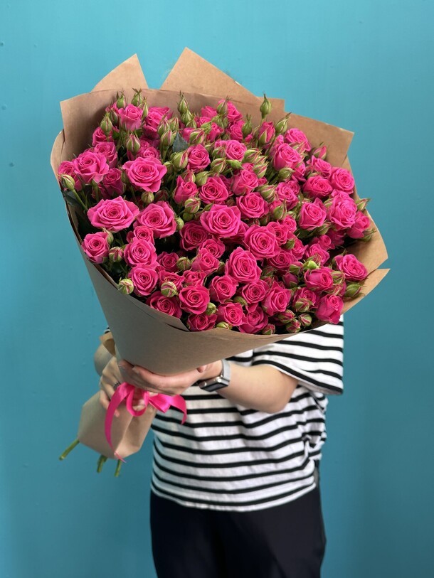 Малиновые розы, артикул F1194600 - 9500 рублей, доставка по городу. Flawery - доставка цветов