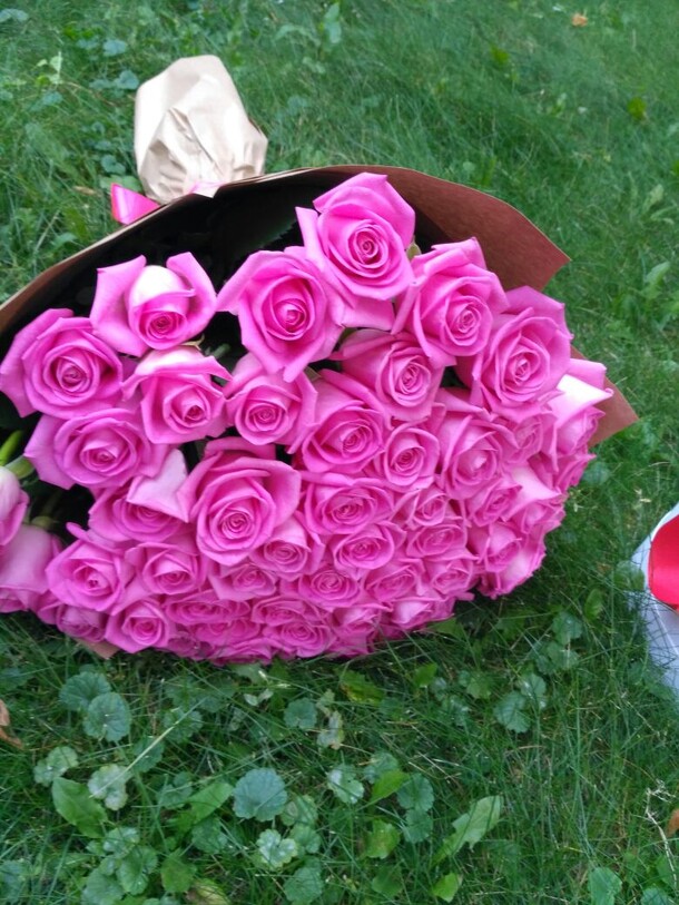 Большой розовый букет, артикул F13637 - 10200 рублей, доставка по городу. Flawery - доставка цветов