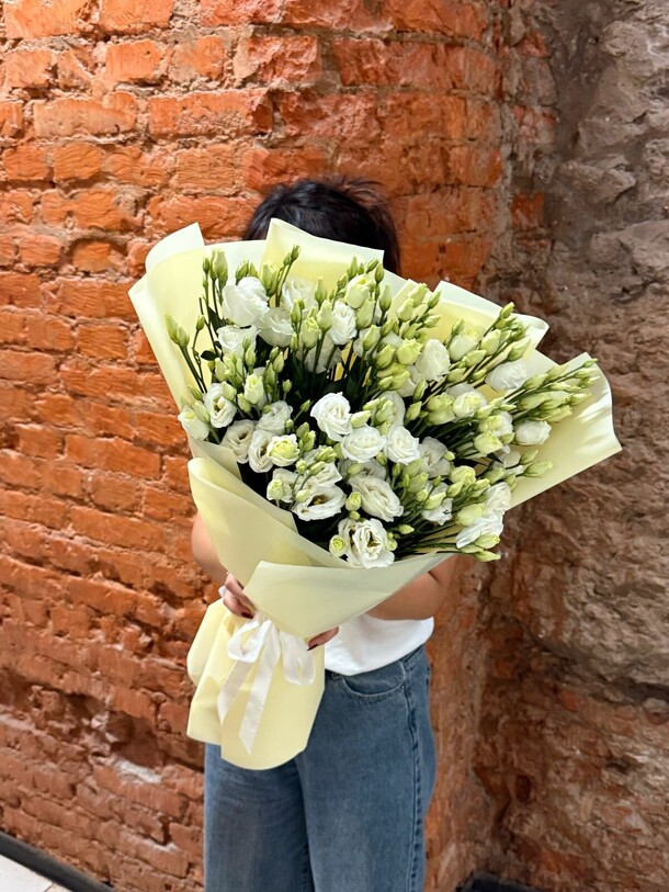 Букет из эусом, артикул F1445922 - 10275 рублей, доставка по городу. Flawery - доставка цветов