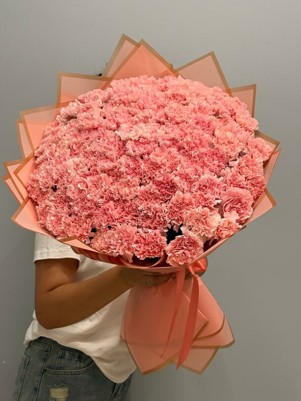 Гвоздика, артикул F1452608 - 12100 рублей, доставка по городу. Flawery - доставка цветов