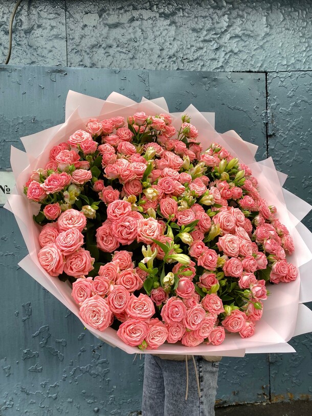 Кустовая роза и альстромерия, артикул F1456332 - 42854 рублей, доставка по городу. Flawery - доставка цветов