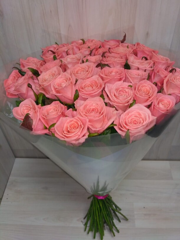 Букет из нежных роз, артикул F23697 - 13994 рублей, доставка по городу. Flawery - доставка цветов