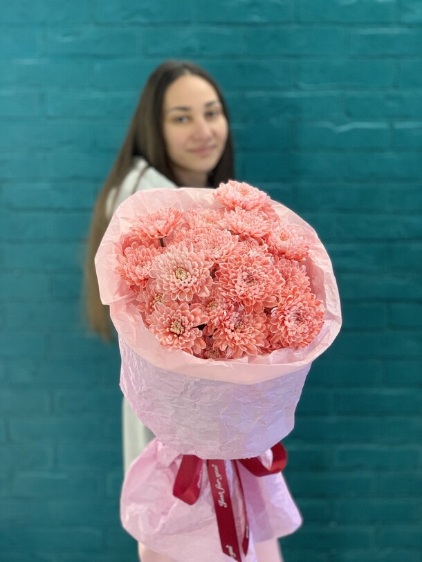 Букет 5 хризантем, артикул F1114503 - 2650 рублей, доставка по городу. Flawery - доставка цветов