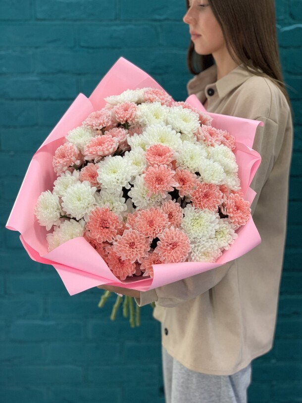 Букет 15 хризантем, артикул F1121630 - 6730 рублей, доставка по городу. Flawery - доставка цветов