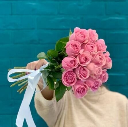 Букет из 15 розовых роз, артикул F1405661 - 2090 рублей, доставка по городу. Flawery - доставка цветов