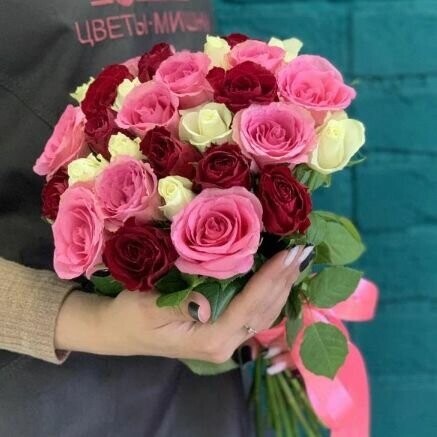 Букет из 29 роз, артикул F1405669 - 3895 рублей, доставка по городу. Flawery - доставка цветов