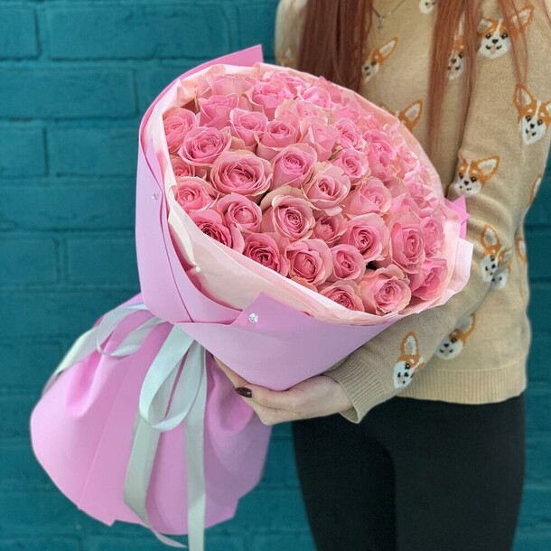 Букет из 51 розовой розы, артикул F1405676 - 7660 рублей, доставка по городу. Flawery - доставка цветов