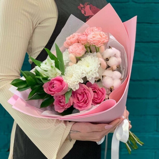 Букет из розы и хризантемы, артикул F1405697 - 2640 рублей, доставка по городу. Flawery - доставка цветов