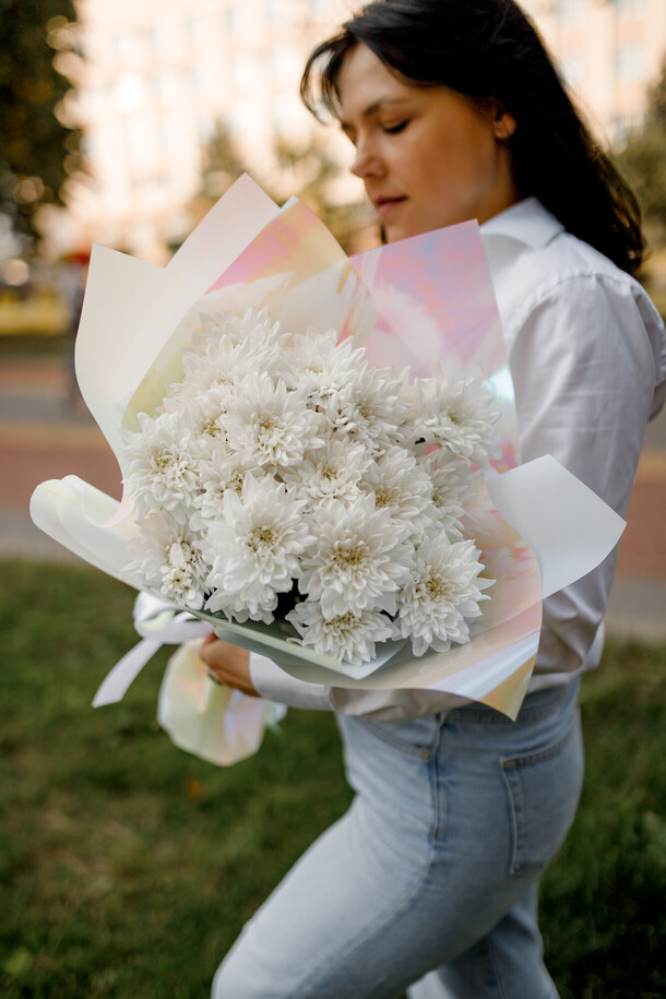 Букет из 5 пышных  хризантем, артикул F1282332 - 3650 рублей, доставка по городу. Flawery - доставка цветов