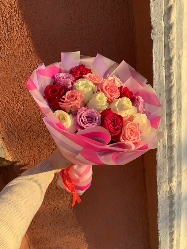 Радужный  букет, артикул F1333686 - 7502 рублей, доставка по городу. Flawery - доставка цветов