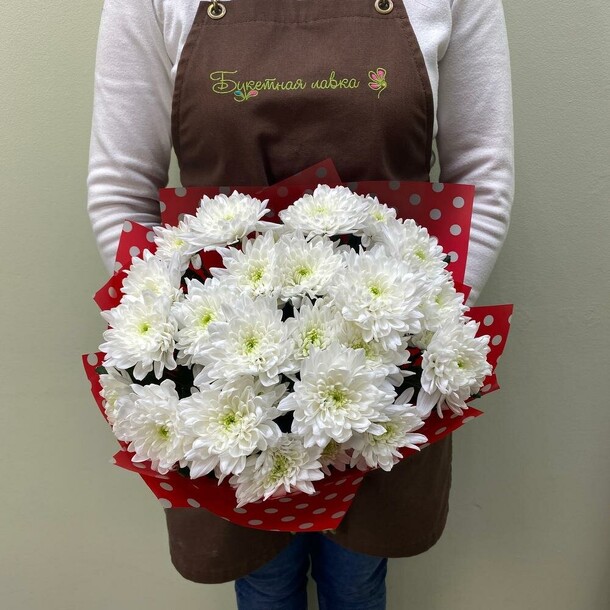 Букет из 5 хризантем, артикул F103065 - 2810 рублей, доставка по городу. Flawery - доставка цветов