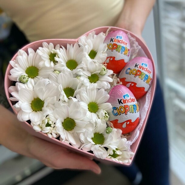 Коробочка сердце, артикул F103435 - 2790 рублей, доставка по городу. Flawery - доставка цветов