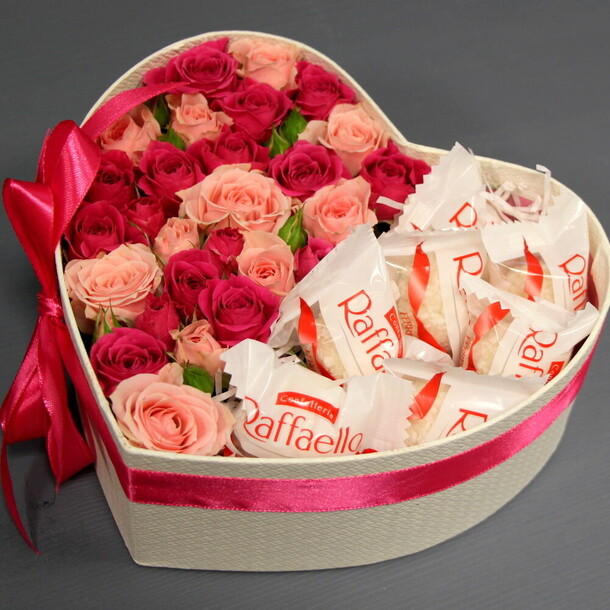 Коробка сердце, артикул F103531 - 3390 рублей, доставка по городу. Flawery - доставка цветов