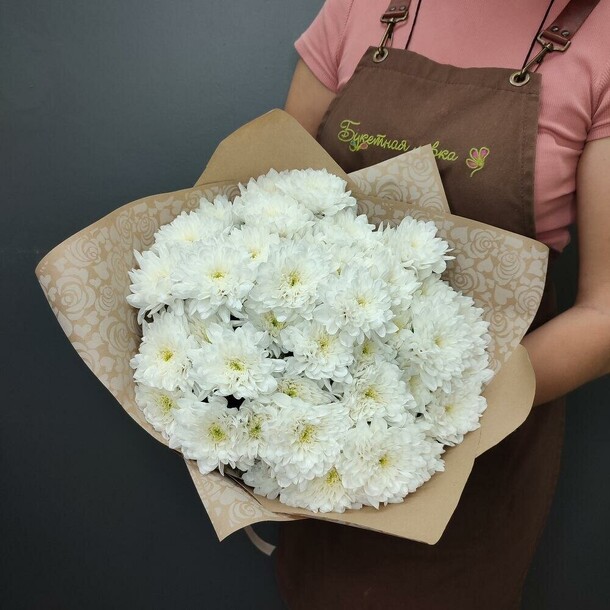 Букет из 7 кустовых хризантем, артикул F1074224 - 3720 рублей, доставка по городу. Flawery - доставка цветов