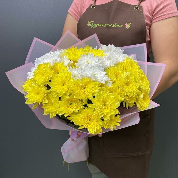 Букет из 7 кустовых хризантем, артикул F1081228 - 3730 рублей, доставка по городу. Flawery - доставка цветов