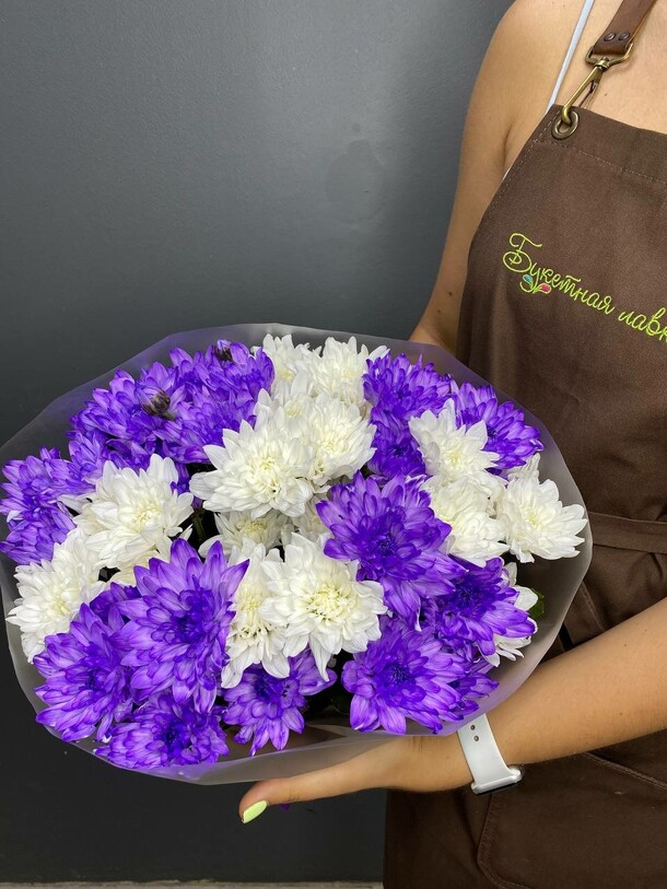 9 кустовых хризантем, артикул F1129153 - 4450 рублей, доставка по городу. Flawery - доставка цветов