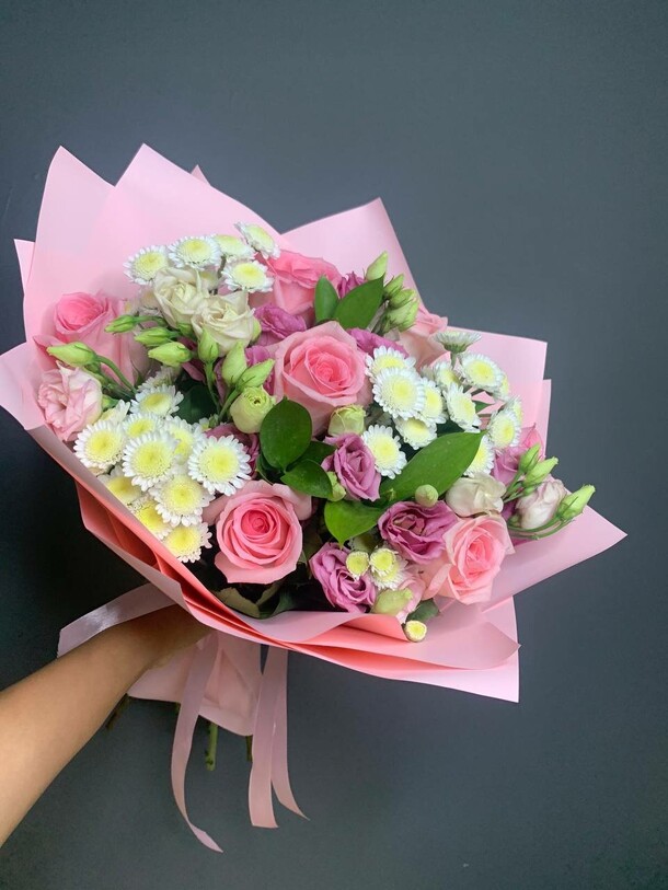 Букет сборный, артикул F1133704 - 7300 рублей, доставка по городу. Flawery - доставка цветов