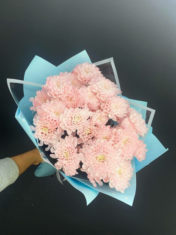 5 кустовых хризантем, артикул F1134960 - 2950 рублей, доставка по городу. Flawery - доставка цветов