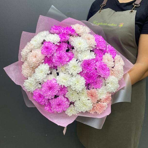 Букет из 15 кустовых хризантем, артикул F1136479 - 7790 рублей, доставка по городу. Flawery - доставка цветов