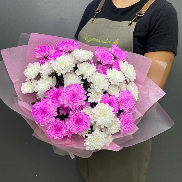 Букет из 9 кустовых хризантем, артикул F1136481 - 3999 рублей, доставка по городу. Flawery - доставка цветов