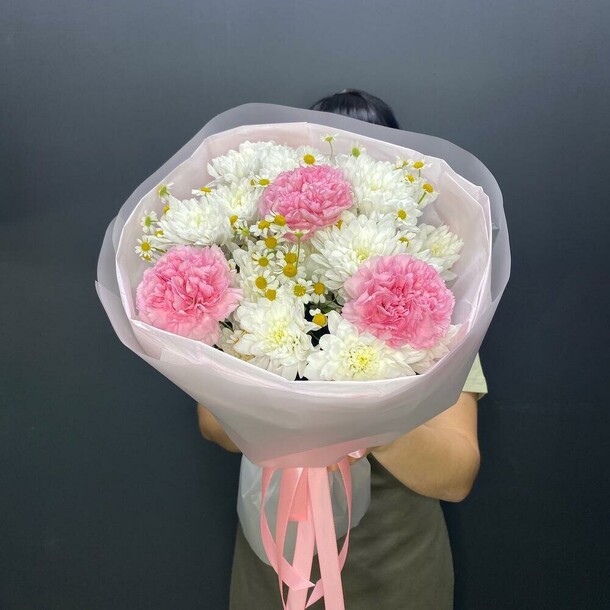 Букет сборный "нежность", артикул F1194441 - 3790 рублей, доставка по городу. Flawery - доставка цветов