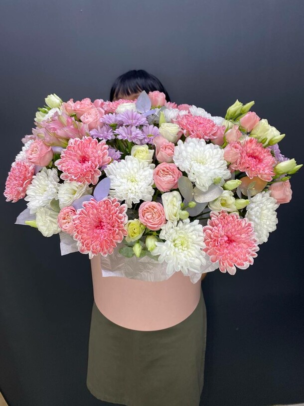 Коробка сборная, артикул F1215588 - 7990 рублей, доставка по городу. Flawery - доставка цветов