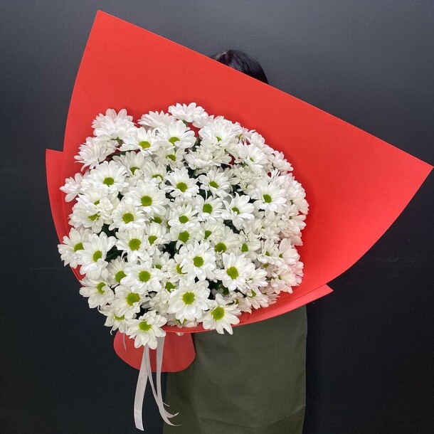 Букет из 15 кустовых хризантем, артикул F1245924 - 6790 рублей, доставка по городу. Flawery - доставка цветов