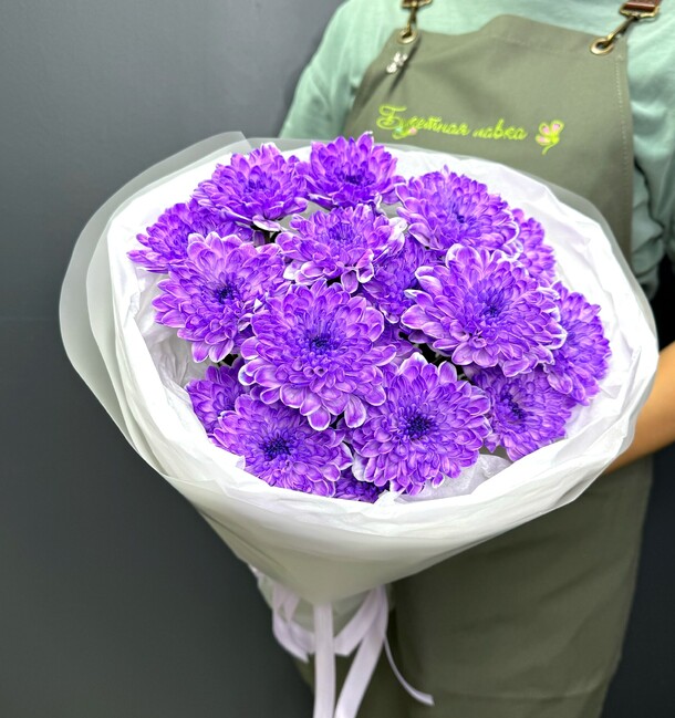 Букет из 3 кустовых хризантем, артикул F1321478 - 2030 рублей, доставка по городу. Flawery - доставка цветов