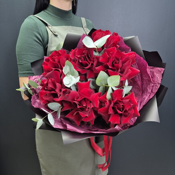 Букет из 7 французских роз, артикул F1380673 - 5590 рублей, доставка по городу. Flawery - доставка цветов