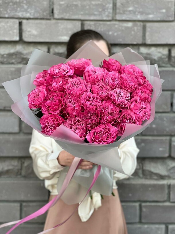 25 пионовидных роз, артикул F1308566 - 15100 рублей, доставка по городу. Flawery - доставка цветов