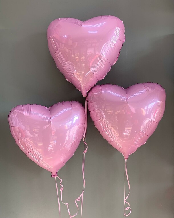 Набор шаров три сердца розовые, артикул F1329512 - 1950 рублей, доставка по городу. Flawery - доставка цветов