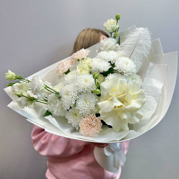 Букет снежный день, артикул F1373996 - 4545 рублей, доставка по городу. Flawery - доставка цветов