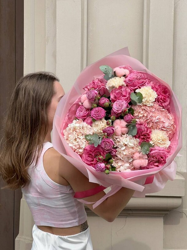 Букет барби, артикул F1452502 - 11900 рублей, доставка по городу. Flawery - доставка цветов