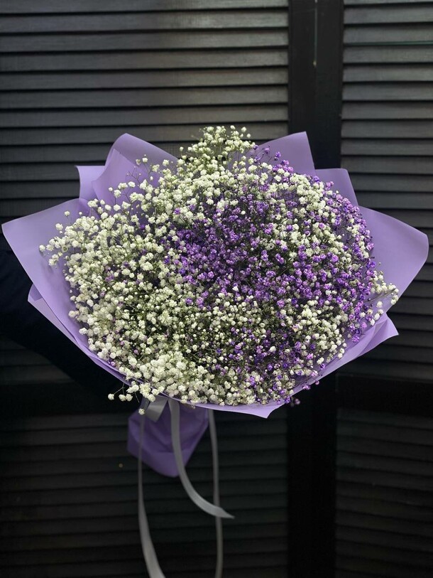 Букет из 7 гипсофил с оформлением, артикул F1294737 - 4162 рублей, доставка по городу. Flawery - доставка цветов