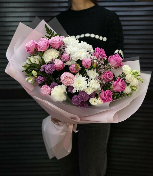 Букет из свежих цветов, артикул F1358908 - 10764 рублей, доставка по городу. Flawery - доставка цветов