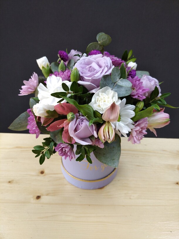 Шляпная коробочка s, артикул F102388 - 2500 рублей, доставка по городу. Flawery - доставка цветов