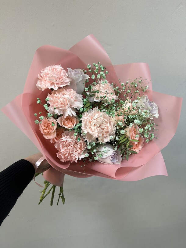 Изумрудный букет, артикул F1160422 - 3200 рублей, доставка по городу. Flawery - доставка цветов