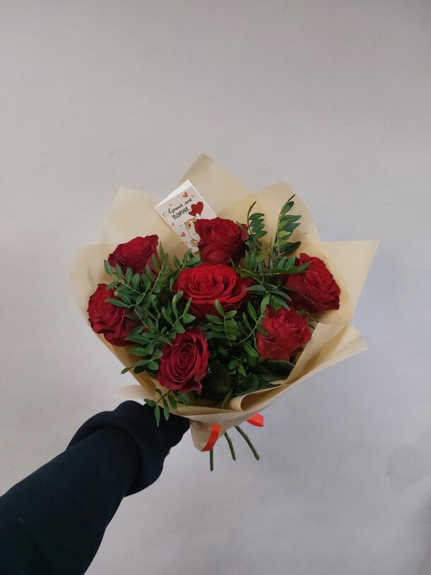 Red букет, артикул F69816 - 2050 рублей, доставка по городу. Flawery - доставка цветов