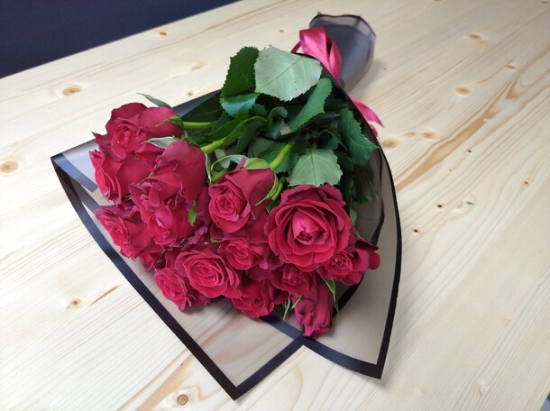 Бордо, артикул F71846 - 3350 рублей, доставка по городу. Flawery - доставка цветов