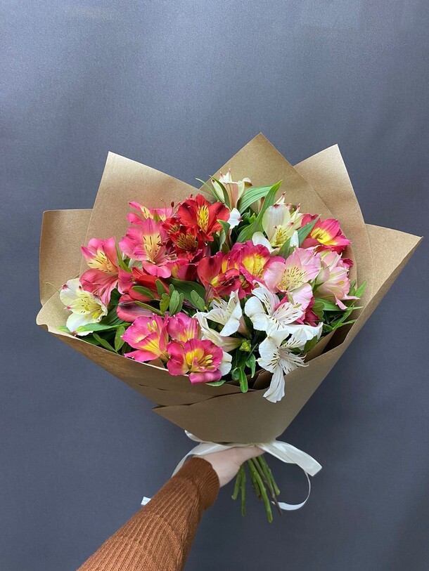 Очаровательные лучики, артикул F82183 - 4200 рублей, доставка по городу. Flawery - доставка цветов