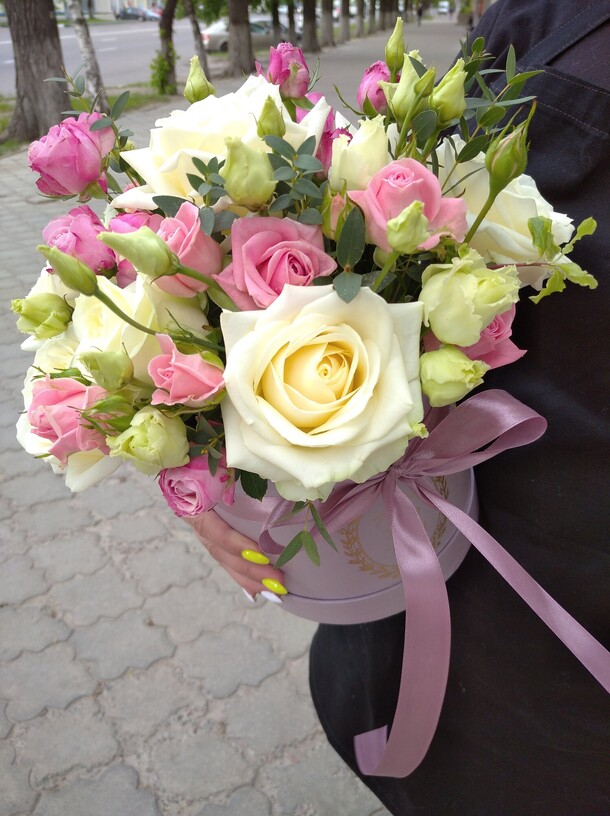 Коробка "очарование", артикул F86750 - 5900 рублей, доставка по городу. Flawery - доставка цветов