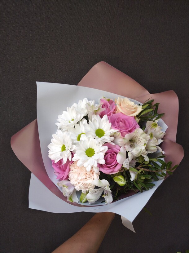 Сборный букет "время любить", артикул F86753 - 3100 рублей, доставка по городу. Flawery - доставка цветов