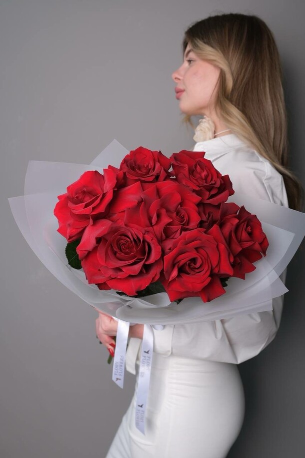 Букет французских роз, артикул F1364599 - 5748 рублей, доставка по городу. Flawery - доставка цветов