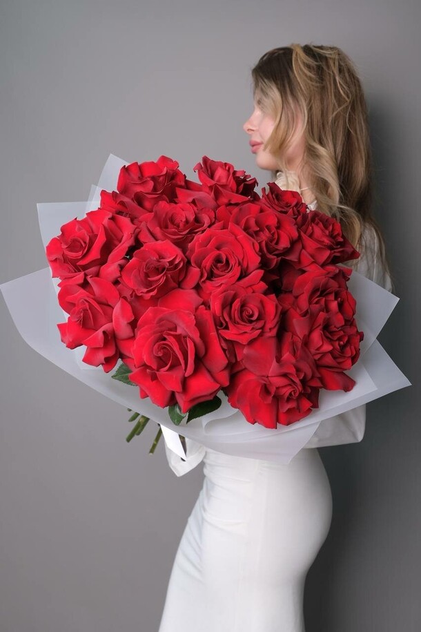 Букет французских роз, артикул F1364612 - 11193 рублей, доставка по городу. Flawery - доставка цветов