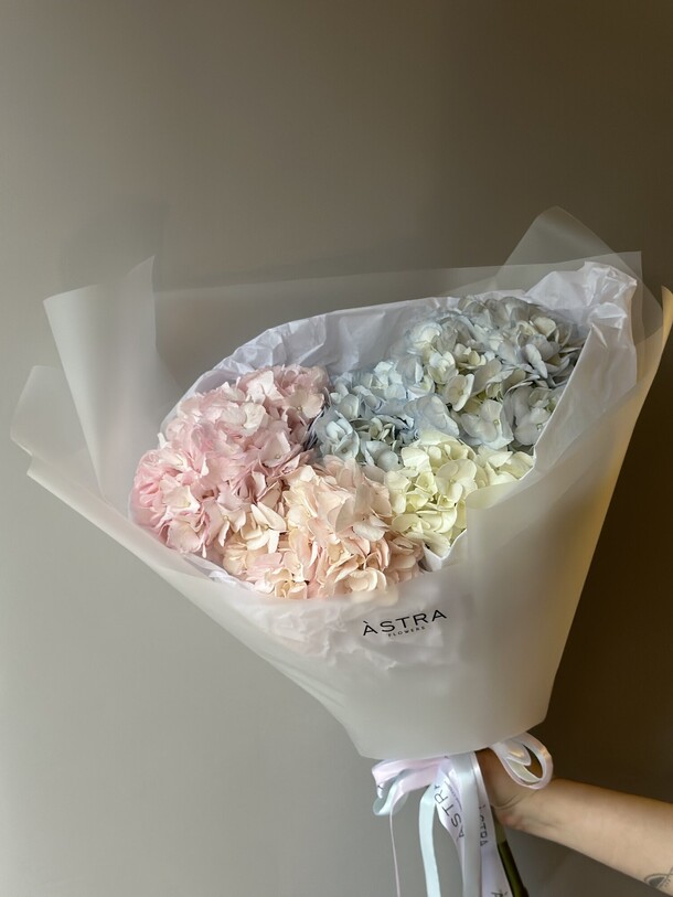 Букет из гортензии, артикул F1229424 - 5450 рублей, доставка по городу. Flawery - доставка цветов