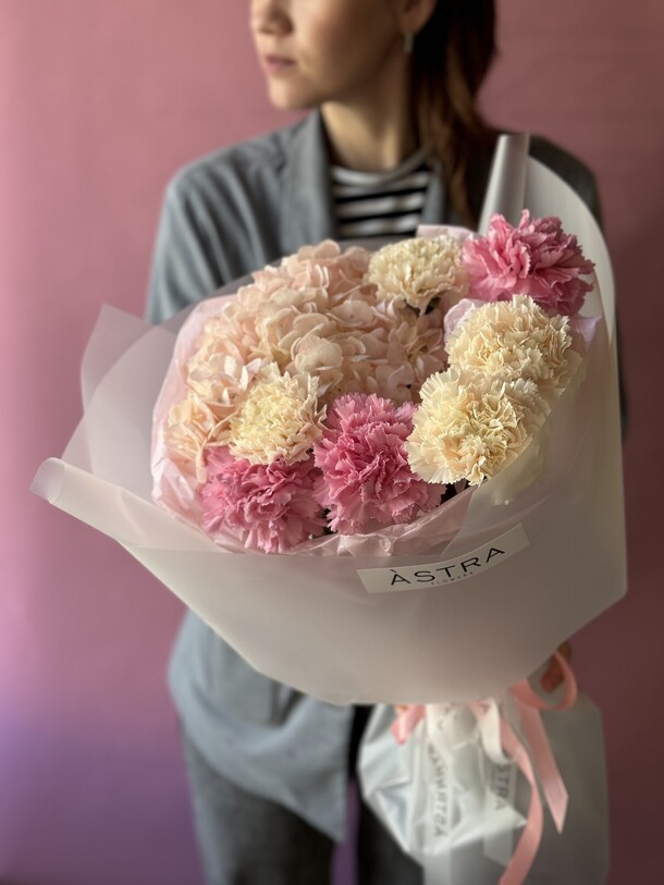 Букет нежность, артикул F1320986 - 3050 рублей, доставка по городу. Flawery - доставка цветов