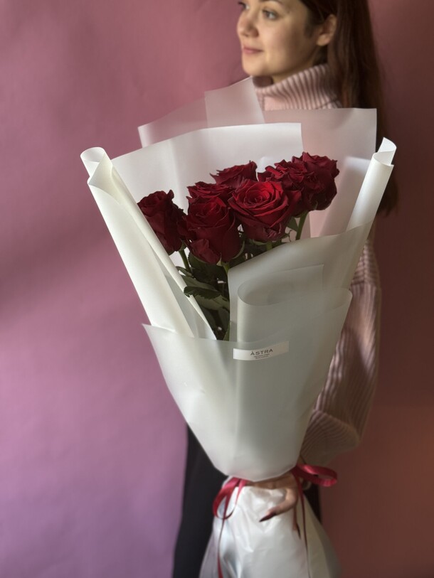 Букет алые паруса, артикул F1336101 - 4250 рублей, доставка по городу. Flawery - доставка цветов